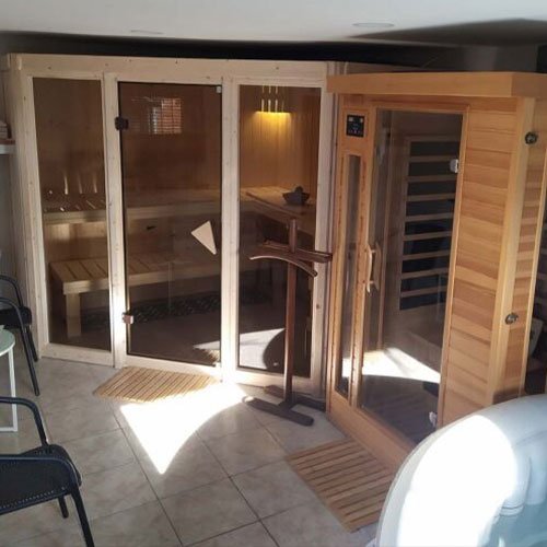 Wellness s vířivkou a saunou